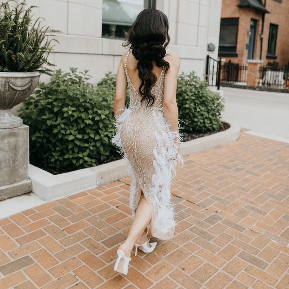 Custom wedding dress - Picture 2 of 5